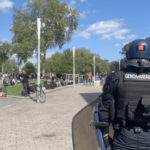 Des gendarmes qui surveillent la manifestation du 1er mai 2023 à Nantes | T.L. - INF Nantes