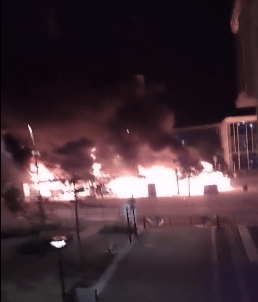 Feu à l'arrêt de bus Clos Toreau | Capture d'écran du tweet de @tigertal44