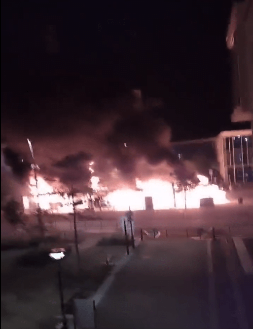 Feu à l'arrêt de bus Clos Toreau | Capture d'écran du tweet de @tigertal44