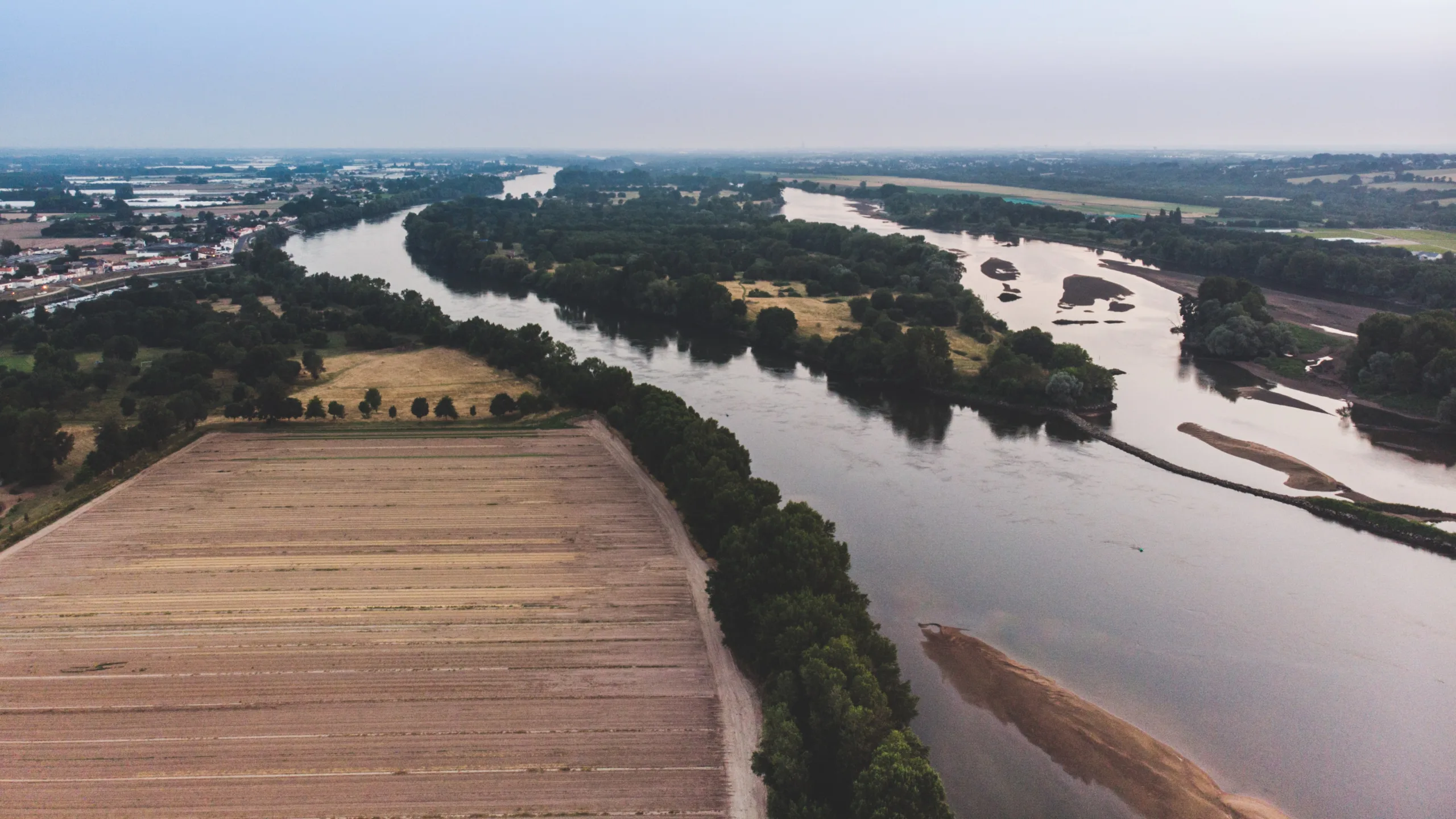 Sécheresse en Loire-Atlantique, photo de la Loire à La Chapelle-Basse-Mer | @Thomas Reaubourg