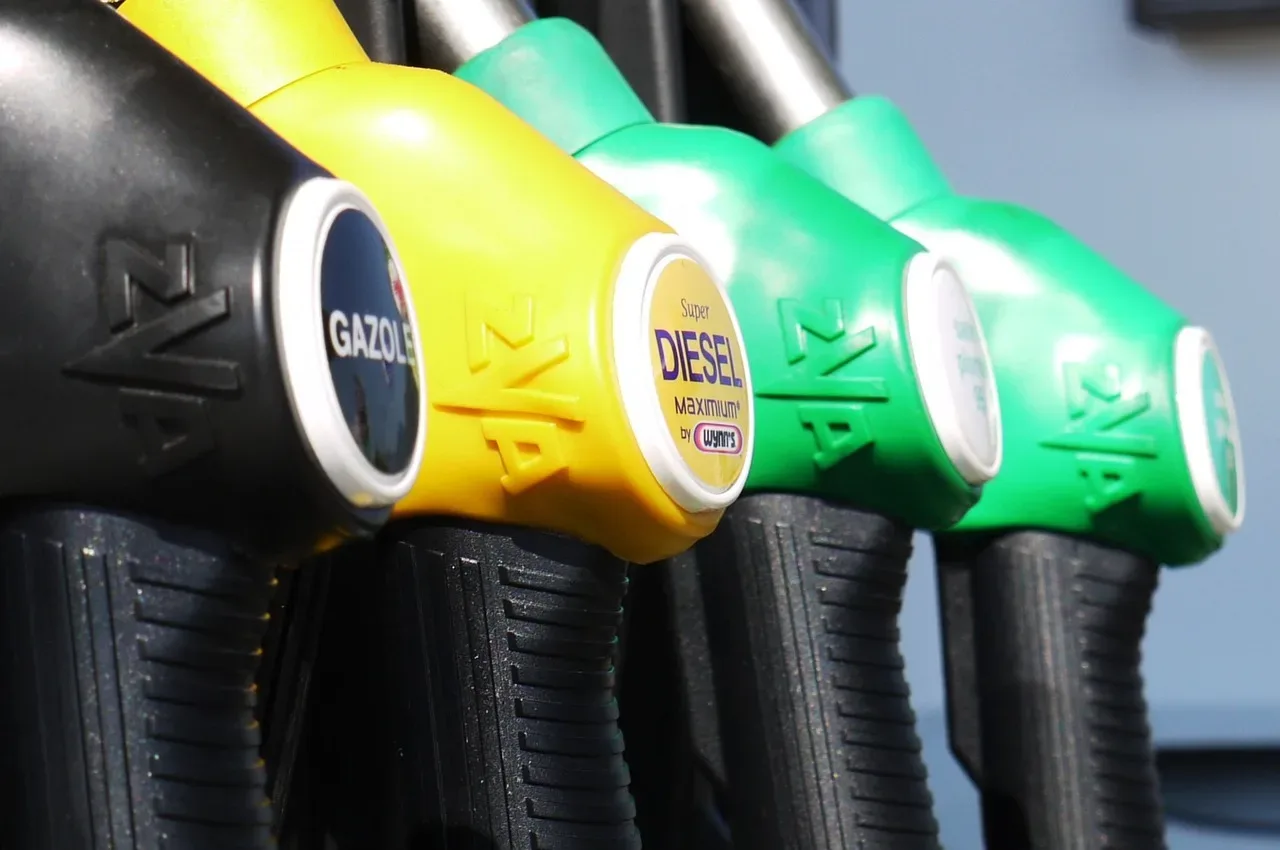 Jusqu'à 15 centimes par litre d'augmentation : l'augmentation fulgurante des prix des carburants | @David ROUMANET