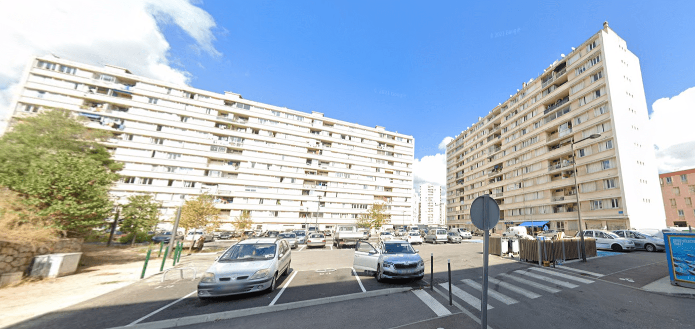 Des corses manifestent contre le trafic de drogue et en soutien à 2 agents municipaux | Capture d'écran Google Maps