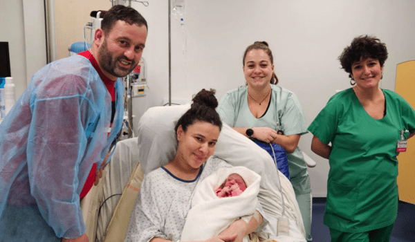 Asma et Soufyanne, parents de Lila, premier bébé nantais de l'année 2024