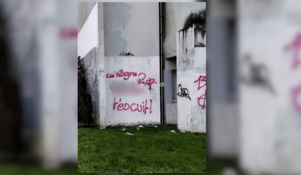 Un étudiant victime d'un tag raciste et qui le menace de mort | Image transmise à INF Nantes