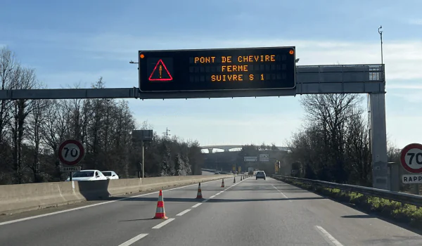 Pont de Cheviré fermée fermeture