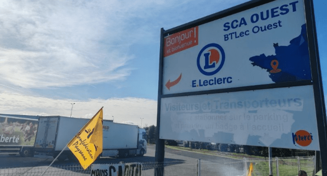 La Conf d ration Paysanne Bloque La Centrale D achat De Leclerc Saint 