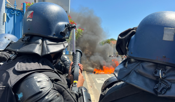 De violents affrontements ont eu lieu ce samedi à la Rochelle lors de la manifestation contre les bassines | TL - INF La Rochelle