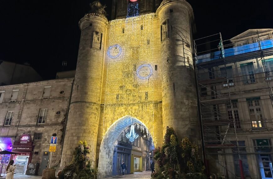 Les décorations de Noël illuminent les rues de la Rochelle ce vendredi 22 novembre 2024 | TL - INF la Rochelle