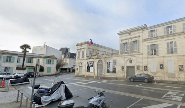 La préfecture de Charente-Maritime à la Rochelle | Google Maps