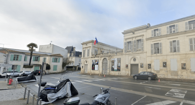 La préfecture de Charente-Maritime à la Rochelle | Google Maps