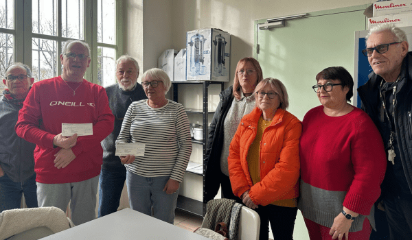Le comité de quartier de Bongraine et les membres des familles touchées par l'incendie | TL - INF La Rochelle