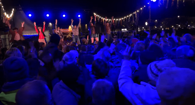 Le bal du Nouvel An l'année dernière à la Rochelle | Capture d'écran Facebook