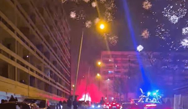 Plusieurs dizaines de feux d'artifices ont été tiré à Mireuil pour le Nouvel An 2025 | Capture d'écran Facebook - Cap Arts