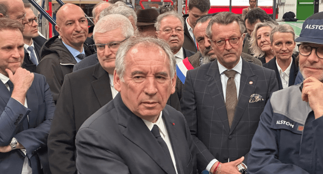François Bayrou était en visite sur le site d'Alstom à Aytré ce vendredi 14 mars | TL - INF la Rochelle