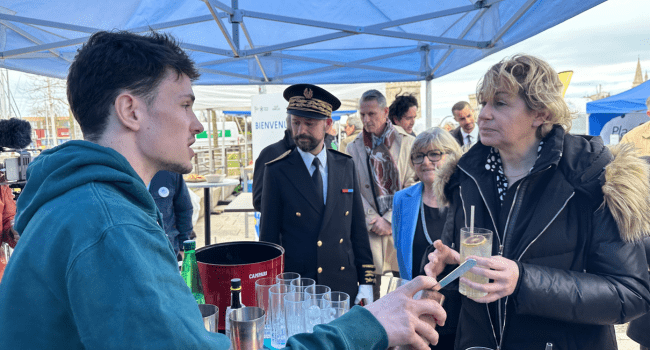 Nathalie Delattre, la ministre chargé du tourisme au restaurant éphémère de l'UMIH | TL - INF la Rochelle