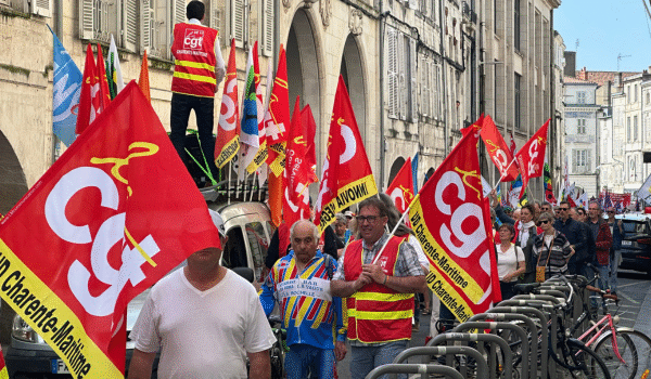 Près de 430 personnes se sont rassemblés pour la traditionnelle manifestation du 1er mai à La Rochelle | TL - INF la Rochelle