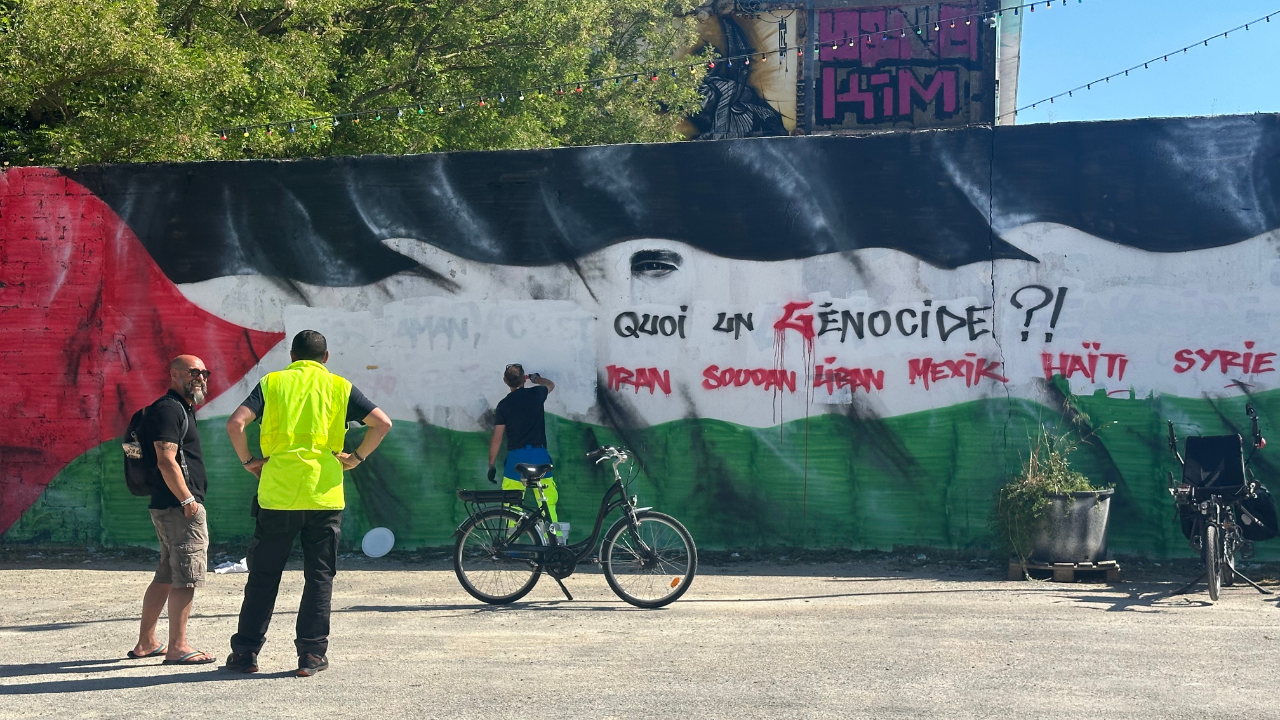 Ce samedi après-midi, les équipes de la ville ont retiré la fresque au Gabut | TL - INF La Rochelle