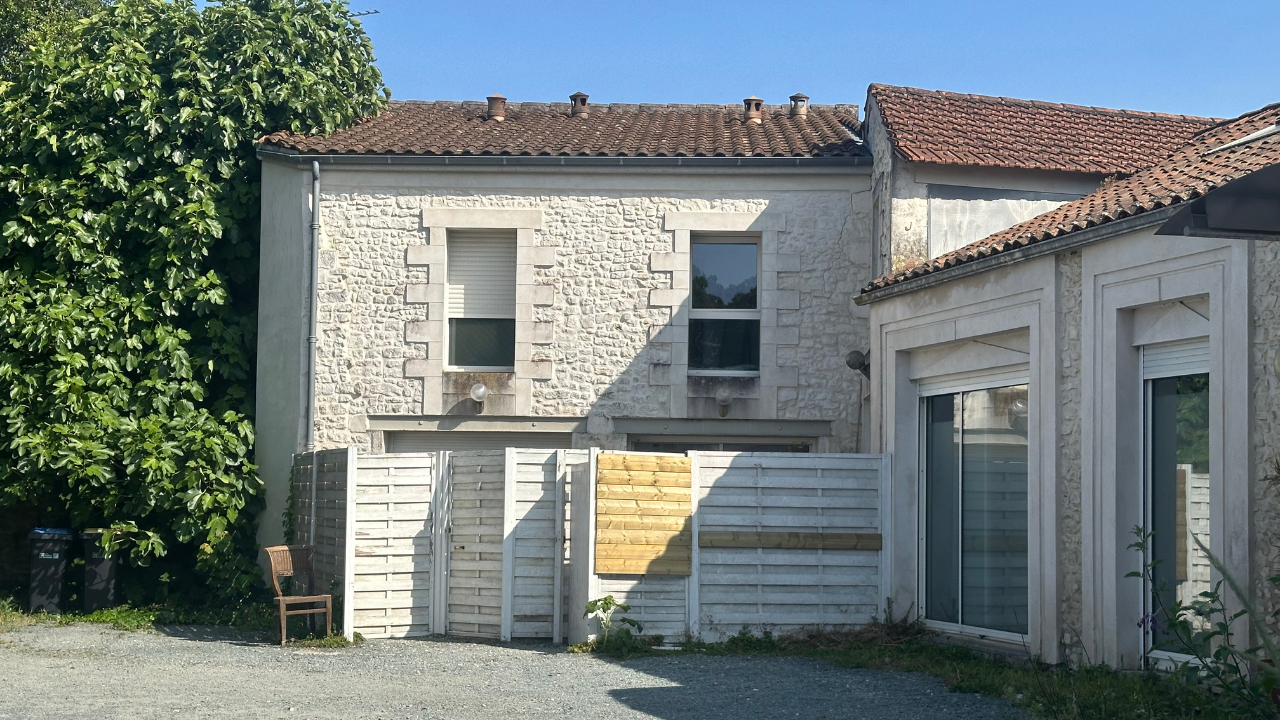 La victime du drame, un homme de 46 ans, occupait l’un des logements de cette habitation en copropriété | TL - INF La Rochelle