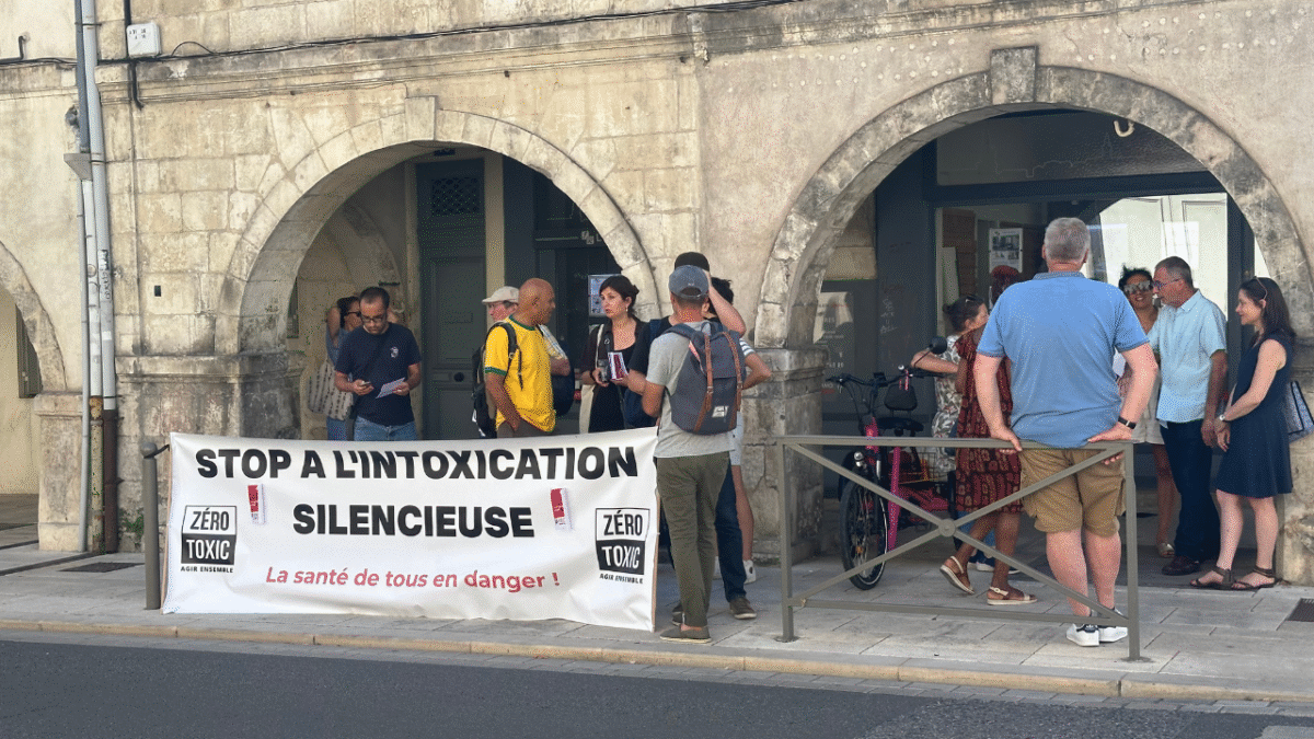 Zero Toxic a organisé une manifestation avant la réunion publique | TL - INF la Rochelle