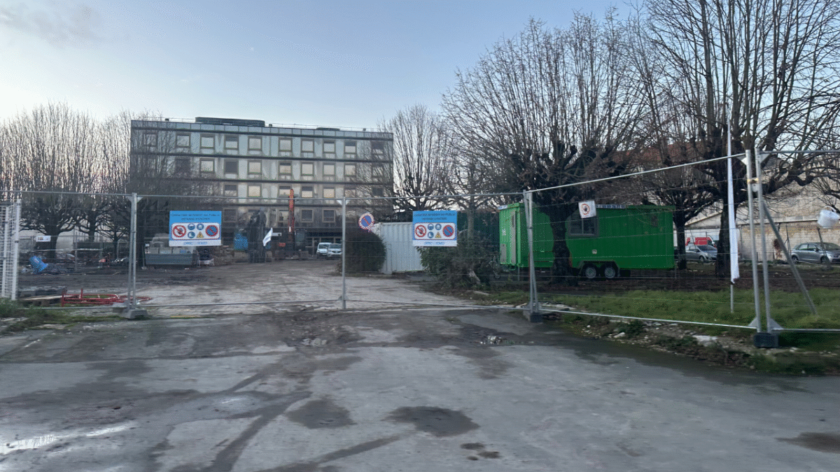 Le chantier de dépollution de l’ancienne usine à gaz située rue Marcel-Paul à La Rochelle | Archives / TL - INF La RochelleLe chantier de dépollution de l’ancienne usine à gaz située rue Marcel-Paul à La Rochelle | Archives / TL - INF La Rochelle