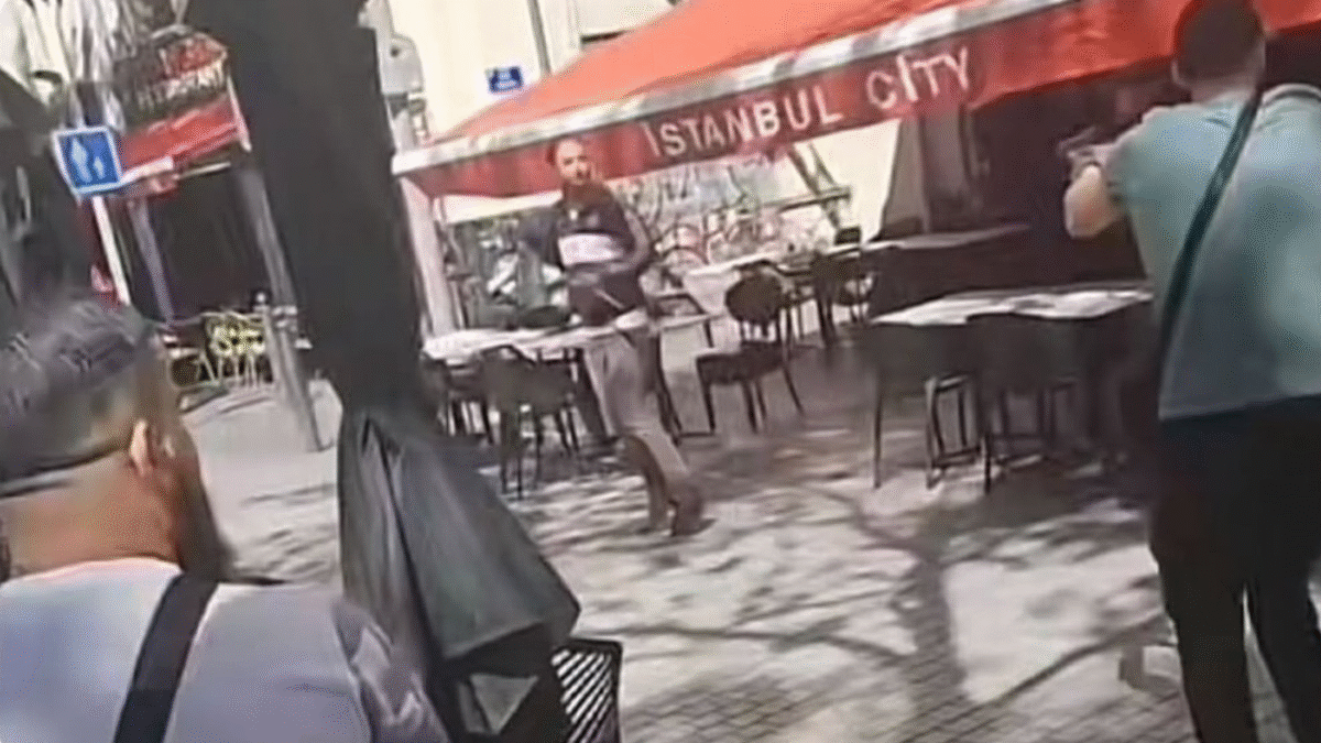 L'homme avait essayé d'attaquer la police avec un couteau, qui l'avait abattu | DR