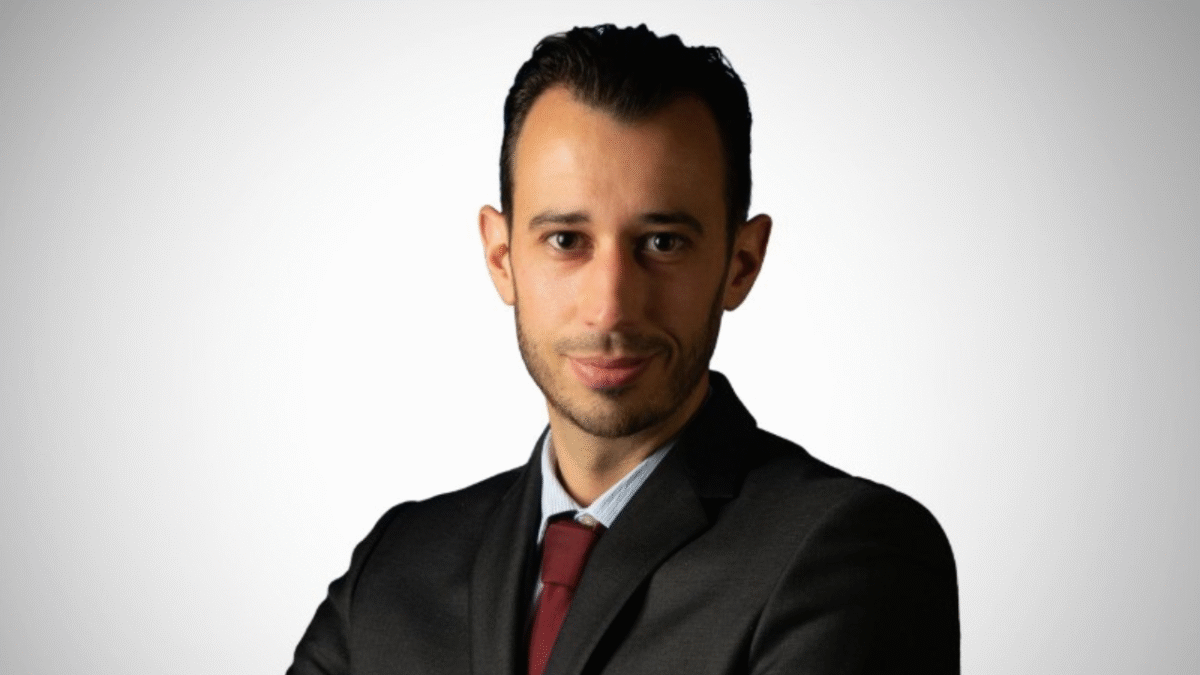 Raphaël Farges est le nouveau directeur de cabinet de la préfecture de Charente-Maritime | Linkedin