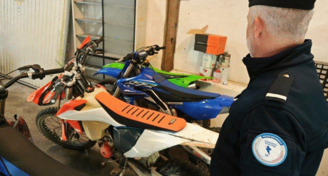 police, moto, rodéo urbain