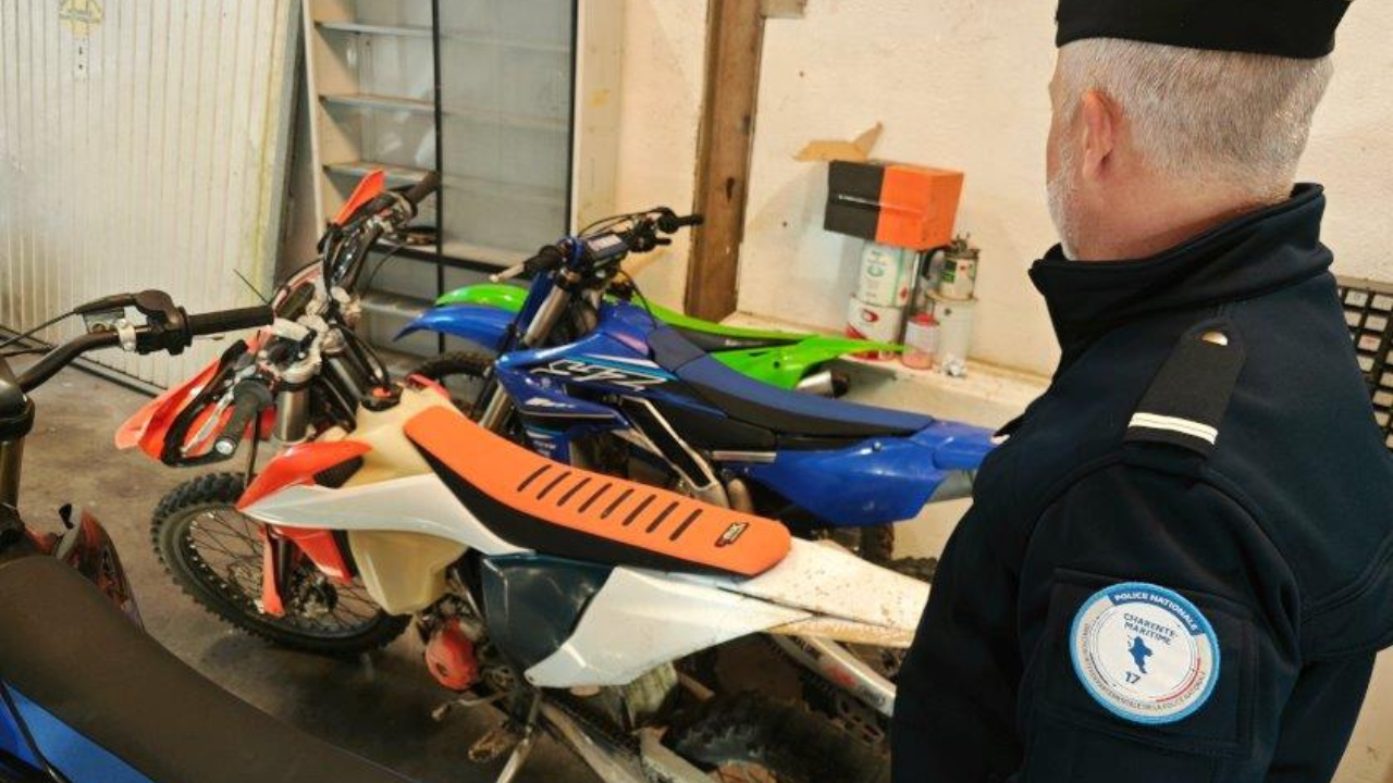 police, moto, rodéo urbain