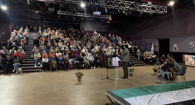 300 personnes étaient présentes à La Rochelle ce vendredi soir | Valentin Boulay - LFI