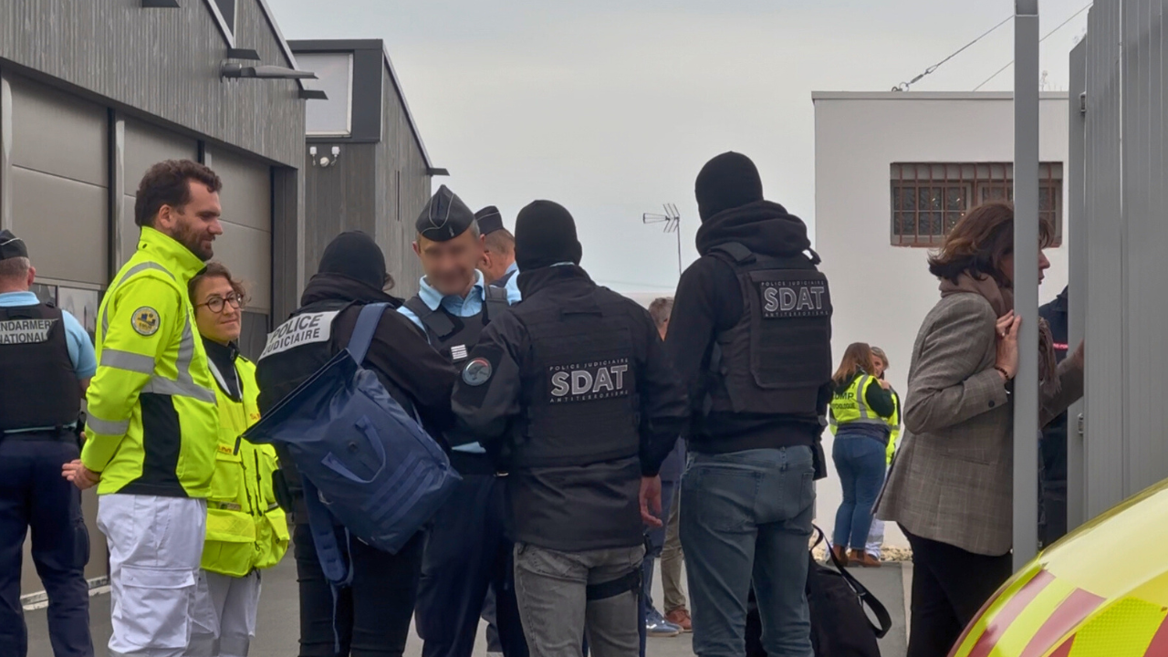 Les hommes de la sous-direction antiterroriste étaient présents sur place. | TL - INF La Rochelle