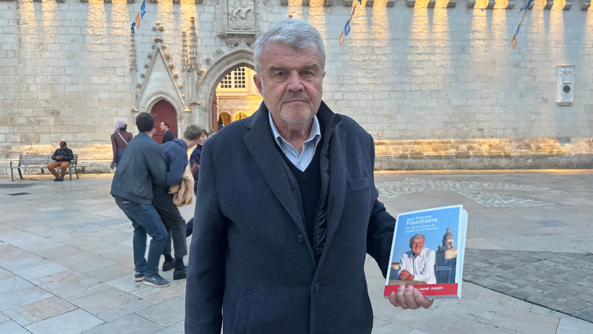 Jean-François Fountaine avec son livre | TL - INF la Rochelle
