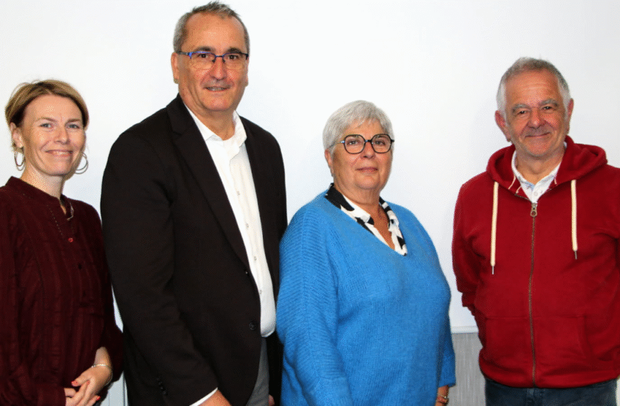 De gauche à droite, une partie de l'équipe du maire sortant : Aurélie Crouzeau, Jean-Luc Algay, Cendrine Guillemet, Vincent Vinet | DR