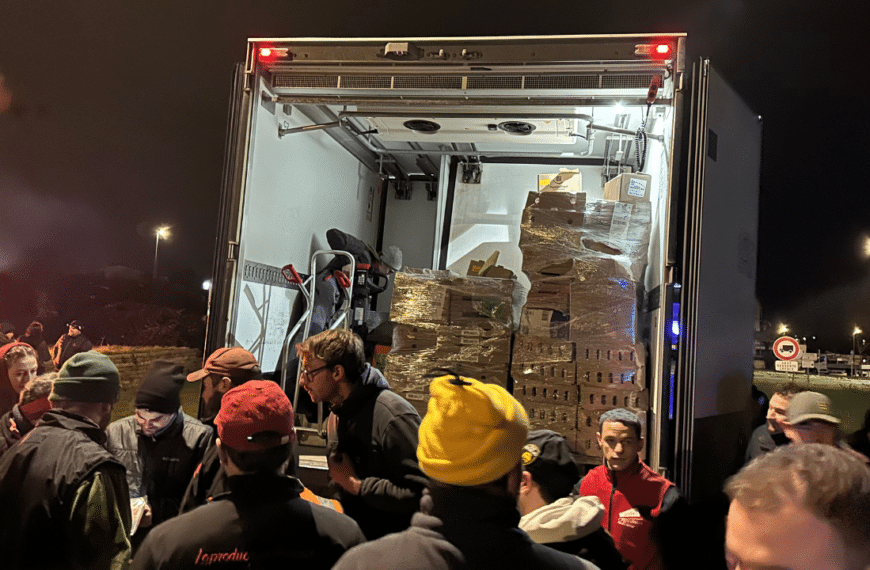 Des camions ont été contrôlés lundi matin à Périgny par les Jeunes Agriculteurs | TL - INF la Rochelle