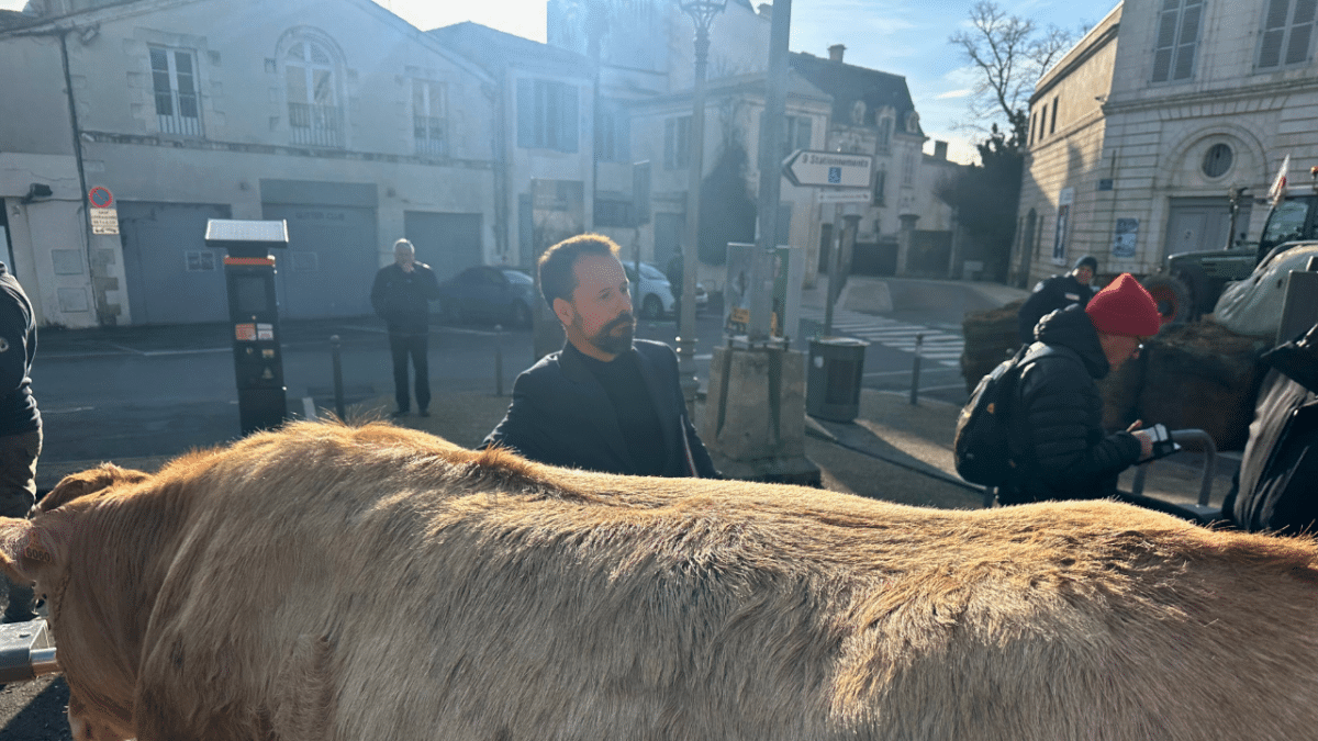 Le préfet Brice Blondel est parti à la rencontre des Jeunes Agriculteurs et la FNSEA | TL - INF la Rochelle