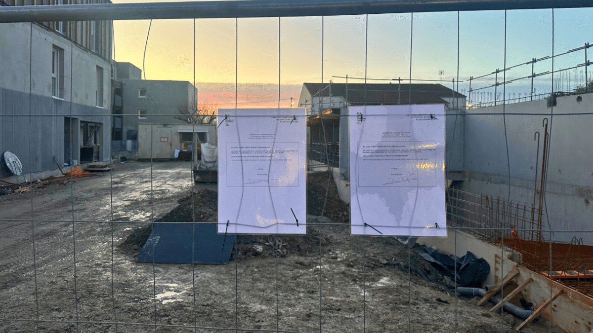 Le chantier “Ocar”, situé au bord du canal de Rompsay, où deux entreprises ont été visées par un arrêté préfectoral | TL – INF La Rochelle