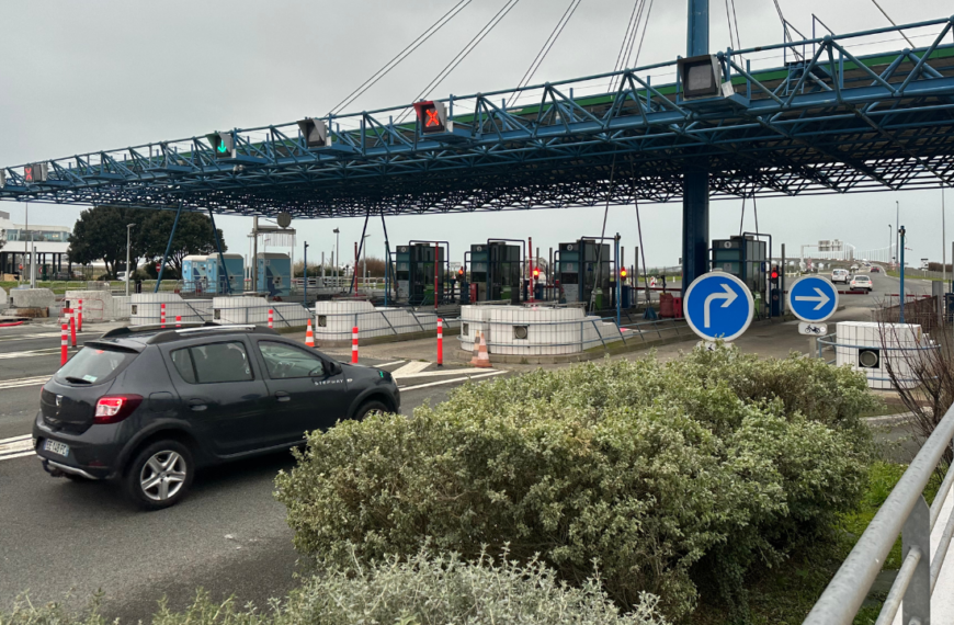 Le péage du pont de l’île de Ré et ses dernières cabines manuelles | TL – INF La Rochelle