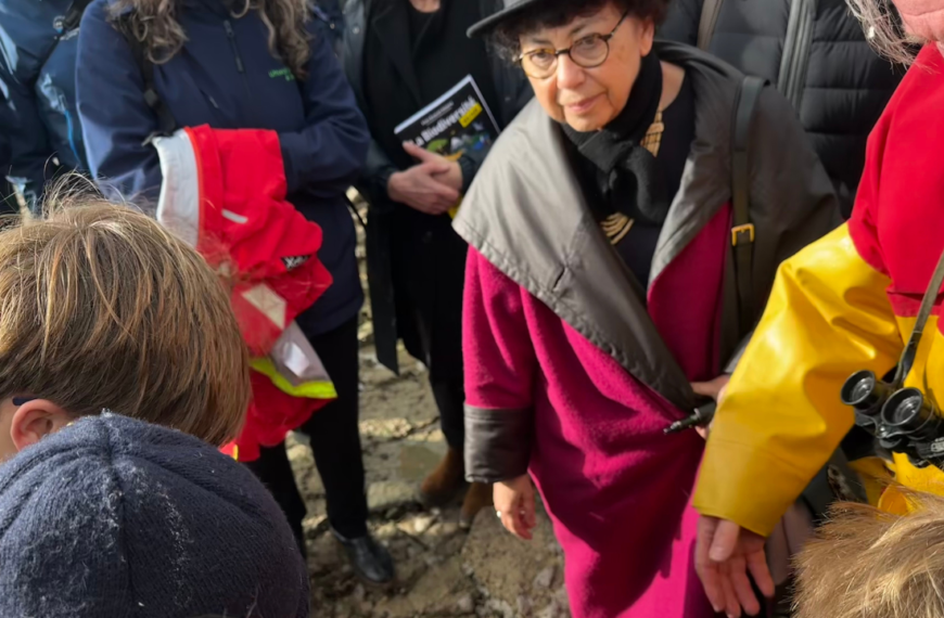 La ministre de la Transition écologique était au chevet de l’estran de Sainte-Marie-de-Ré | TL – INF La Rochelle