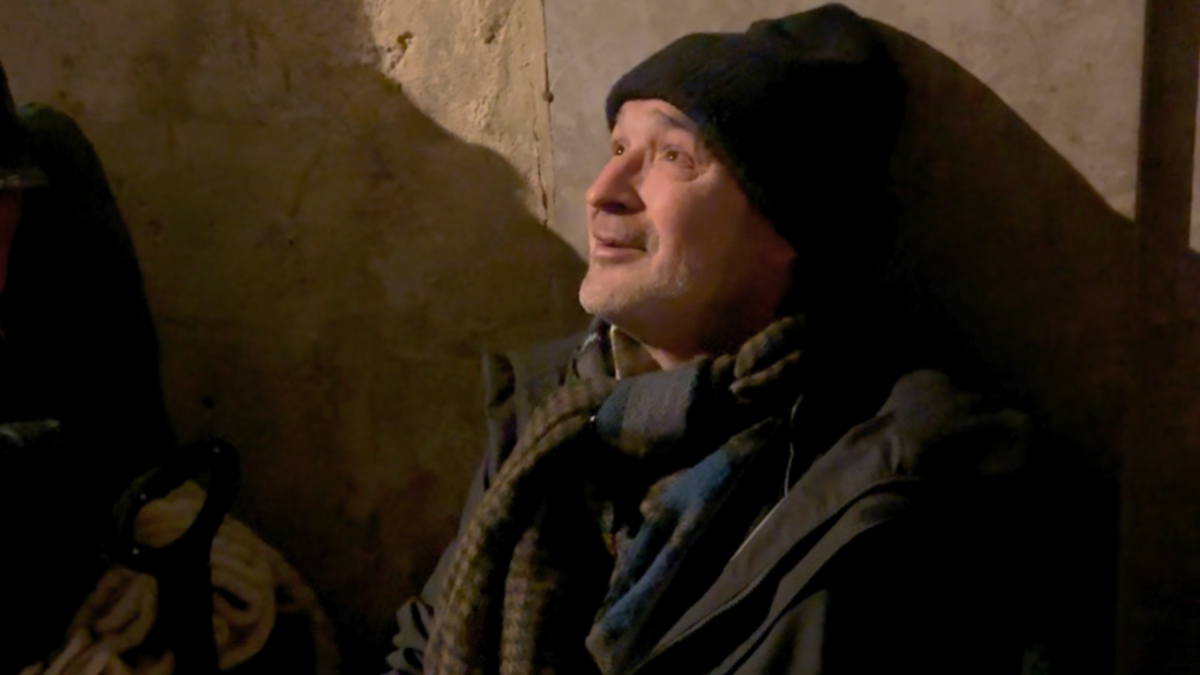 Bruno Parrens, plus connu sous le nom de « Papy », est devenu une figure des rues rochelaises | TL – INF La Rochelle