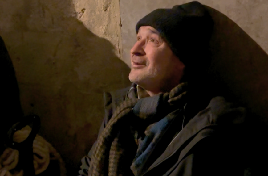 Bruno Parrens, plus connu sous le nom de « Papy », est devenu une figure des rues rochelaises | TL – INF La Rochelle