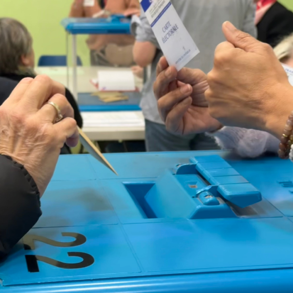 À partir de 8 h, les premiers Rochelais se sont rendus aux urnes | TL - INF la Rochelle