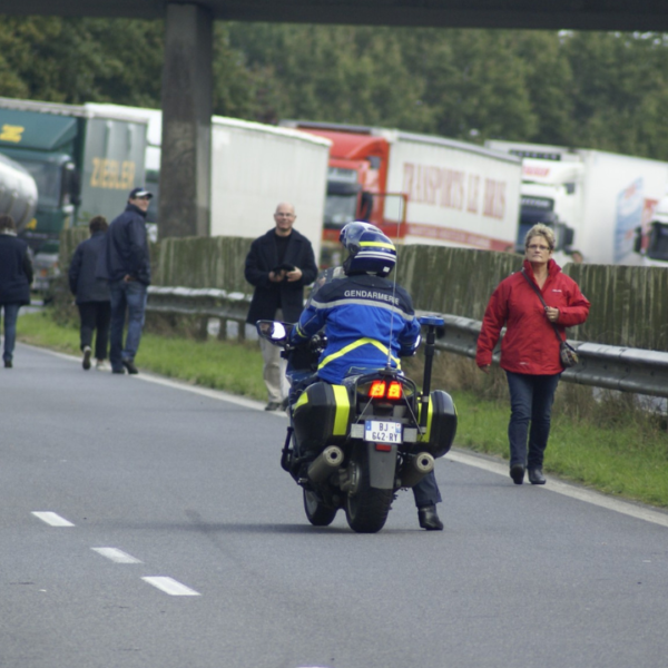 blocage, route, bouchon, gendarme, trafic, blocage routier