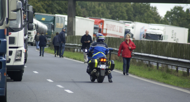 blocage, route, bouchon, gendarme, trafic, blocage routier