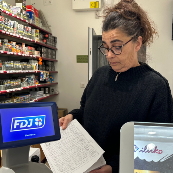 Florence, gérante du tabac Le Petit Fétilly a annoncé la fermeture de son commerce | TL - INF La Rochelle