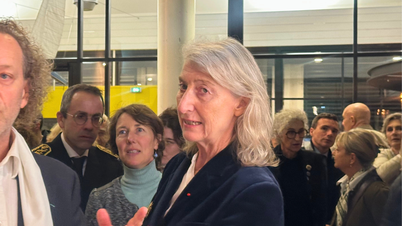 Catherine Chabaud, ministre délégué de la mer & de la pêche était déjà venue à La Rochelle en novembre dernier pour l'exposition "d'Esprit de Velox" | TL - INF LR