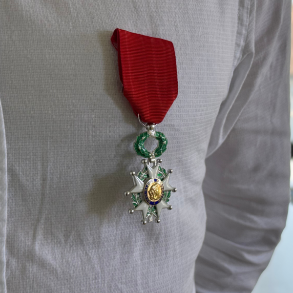 Les membres de la BRI intervenus au Bataclan le soir du 13 novembre ont reçu la Légion d’honneur mardi à l’Élysée | TL – INF LR
