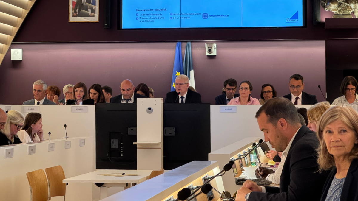 Olivier Falorni garde les mêmes indemnités que la mandature de Thibaut Guiraud | TL - INF la Rochelle