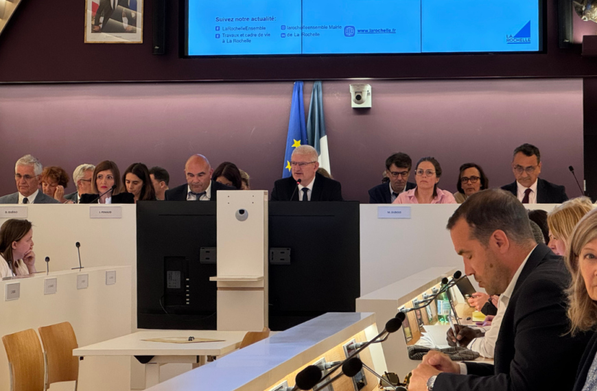 Olivier Falorni garde les mêmes indemnités que la mandature de Thibaut Guiraud | TL - INF la Rochelle