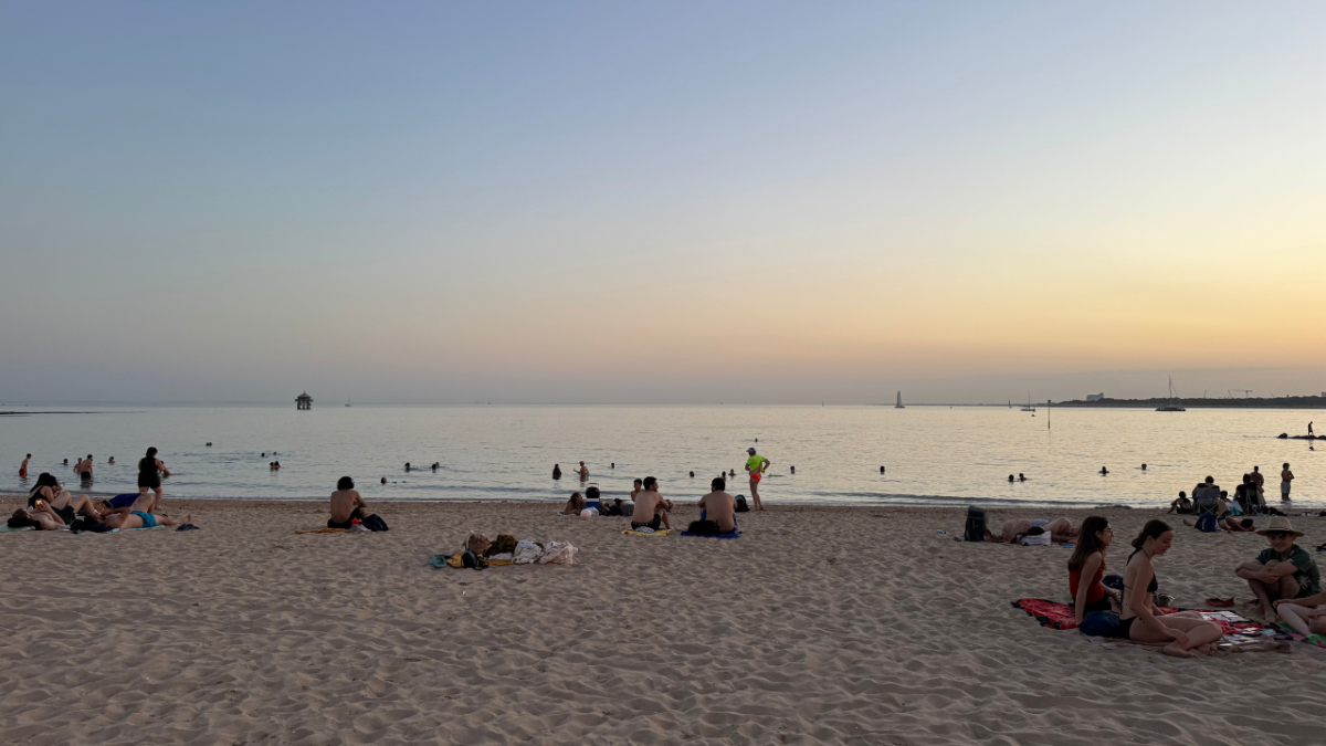 plage des minimes, jeunes, coucher de soleil, plage, mer, océan, phare du bout du monde
