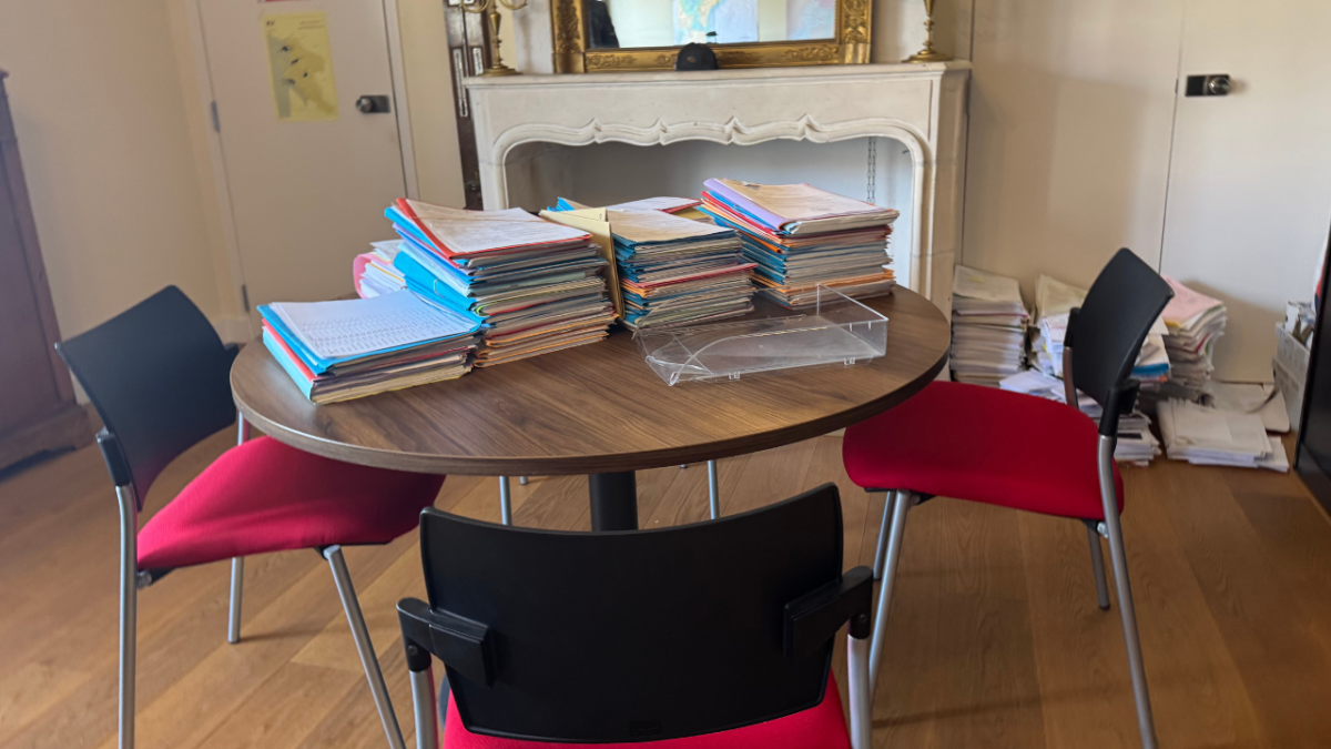 Sur le bureau du procureur, une petite partie des dossiers à traiter d’ici le 14 juillet | TL - INF LR