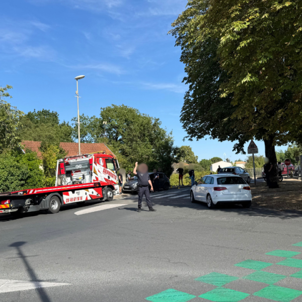 Après l’accident, la police judiciaire était sur place. Le parquet indique ce samedi que la piste d’un malaise au volant est explorée | TL – INF LR Périgny, accident, police, police judiciaire, pompier, La Rochelle